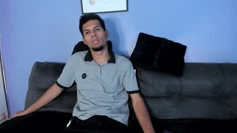 Mia online show from 10-16-25, 07:04