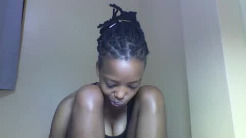 Muffin online show from 11-23-25, 01:38