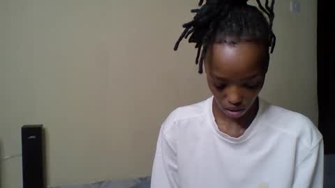 Muffin online show from 02-26-26, 04:28