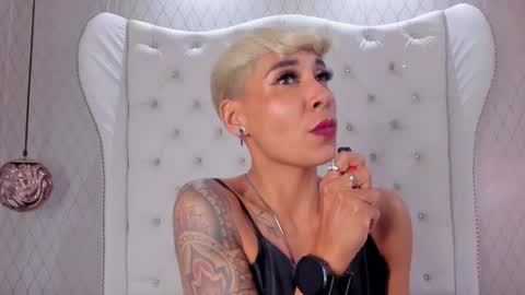 Mia Morgann online show from 12-21-24, 05:40