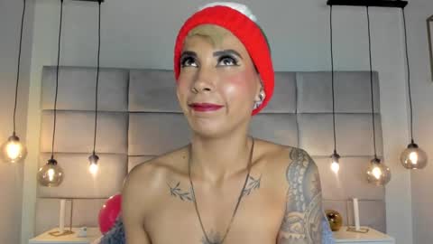 Mia Morgann online show from 12-24-24, 02:54