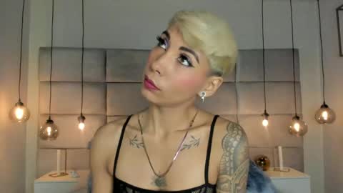 Mia Morgann online show from 12-26-24, 11:54