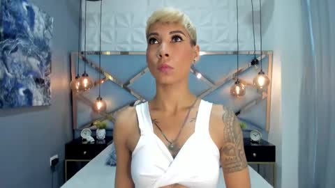 Mia Morgann online show from 12-31-24, 12:04
