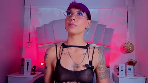 Mia Morgann online show from 09-15-25, 04:07