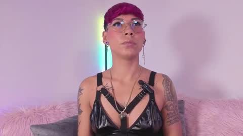 Mia Morgann online show from 11-19-25, 01:33