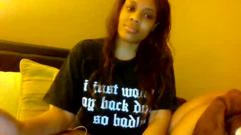 MiaMuffn online show from 01-01-25, 08:15