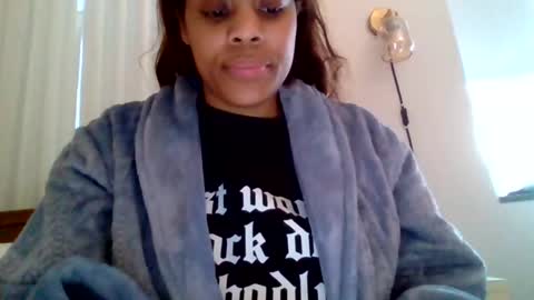 MiaMuffn online show from 01-06-25, 05:38