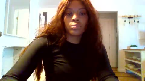 MiaMuffn online show from 09-20-25, 03:24