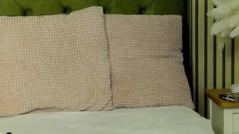 MiaNoir online show from 12-04-25, 05:50