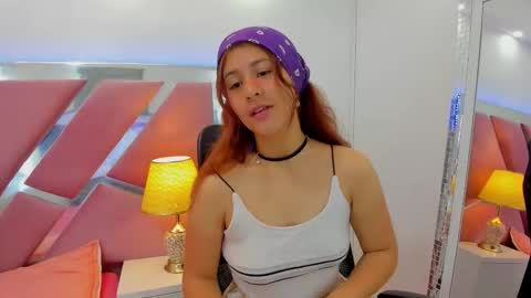 Sweetie Mia online show from 11-18-25, 01:15