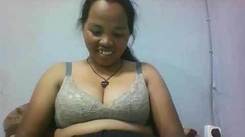 Snapshot of miarii chatting on 01-12-26, 06:35 miarii online show from 01-12-26, 06:35