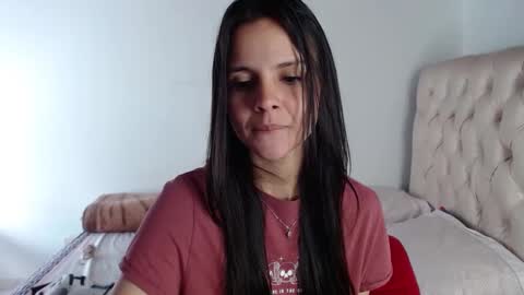 miarobinn_ online show from 12-03-24, 02:27