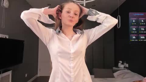 Snapshot of miasana chatting on 10-15-25, 02:50 Mia online show from 10-15-25, 02:50