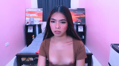 Snapshot of miasmith09 chatting on 04-10-26, 07:57 Pau and jence online show from 04-10-26, 07:57