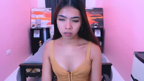 Snapshot of miasmith09 chatting on 04-11-26, 02:27 Pau and jence online show from 04-11-26, 02:27