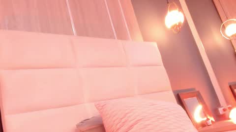 Mia online show from 03-03-25, 09:37