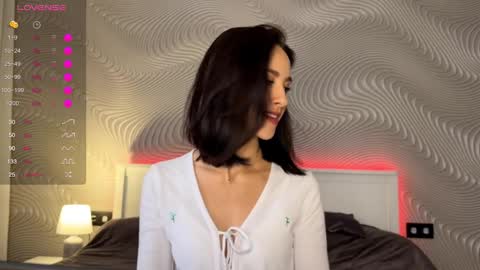 Mia online show from 02-17-26, 06:32