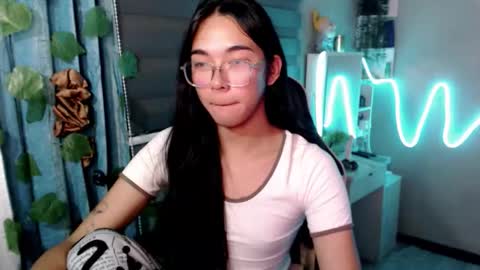 Mia online show from 02-19-26, 05:09