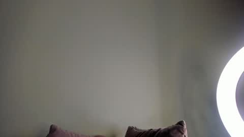 Mia Villalobos online show from 12-20-24, 11:10