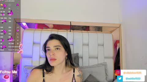 Mia Villalobos online show from 12-24-24, 10:01
