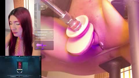 Snapshot of miavoss_ chatting on 10-30-25, 11:16 mia online show from 10-30-25, 11:16