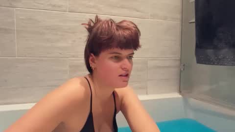 Mia  online show from 12-15-25, 03:49