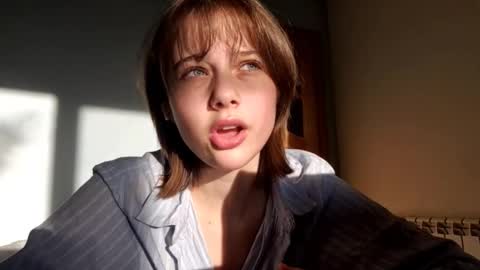 Luna online show from 10-02-25, 02:24
