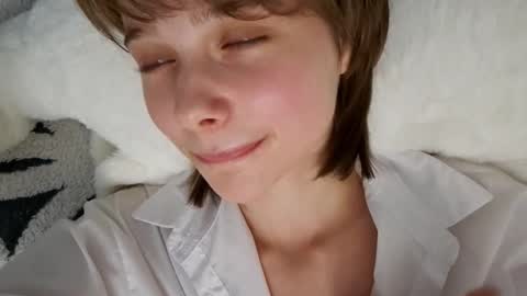 Luna online show from 10-16-25, 05:25