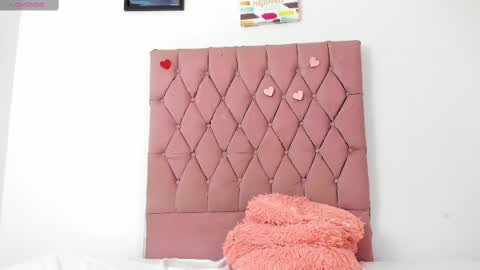 Snapshot of michael_and_sharon chatting on 10-09-25, 05:16 Micky and Sharon online show from 10-09-25, 05:16