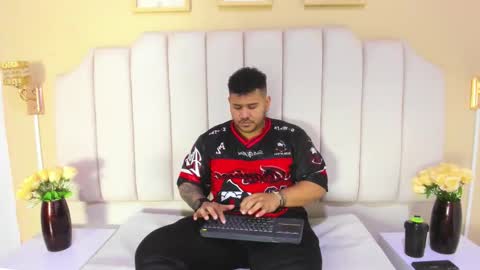 MICHAEL online show from 11-12-25, 01:11