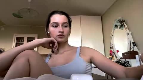 Emily online show from 10-04-25, 02:37