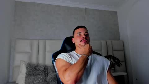 Michael online show from 10-04-25, 05:38