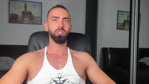 Snapshot of michaelevansx chatting on 01-10-25, 03:06 MichaelEvansx online show from 01-10-25, 03:06