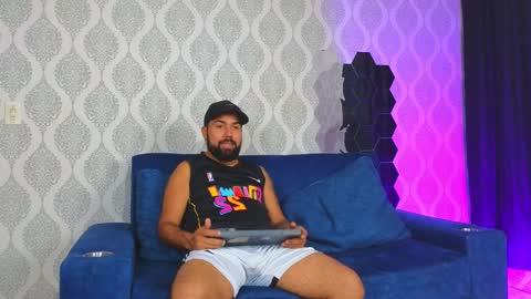 Snapshot of michaell_twink chatting on 01-31-25, 01:22 Michaell online show from 01-31-25, 01:22