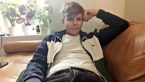 Snapshot of michaeltwinkboy chatting on 03-27-26, 07:57 michaeltwinkboy online show from 03-27-26, 07:57