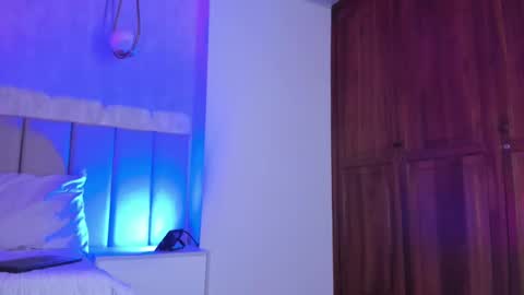 Snapshot of michaelwalkerr chatting on 01-28-25, 10:45 Michael Walkerr online show from 01-28-25, 10:45