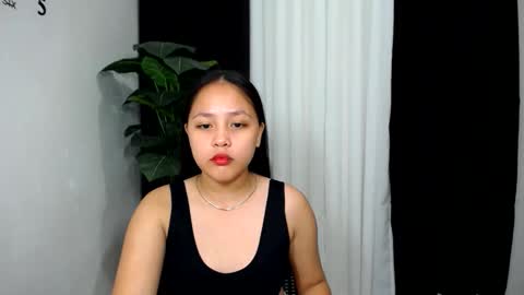 Snapshot of michafoxcum chatting on 12-11-24, 08:15 michafoxcum online show from 12-11-24, 08:15