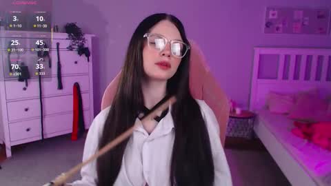 Kate online show from 10-16-25, 01:17