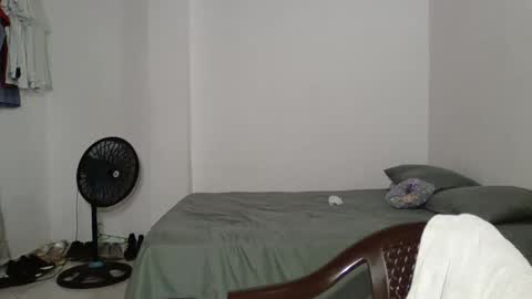 Snapshot of micheldelatorre69 chatting on 11-20-25, 09:03 MichelandDavid online show from 11-20-25, 09:03