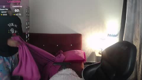 michell_petty01 online show from 09-10-25, 08:58
