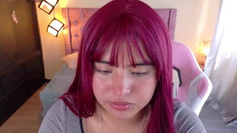 michell_petty01 online show from 09-12-25, 03:01