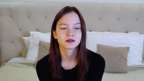 Michelle online show from 11-07-25, 01:22