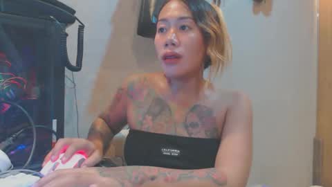 michelle_ux online show from 11-17-25, 07:03