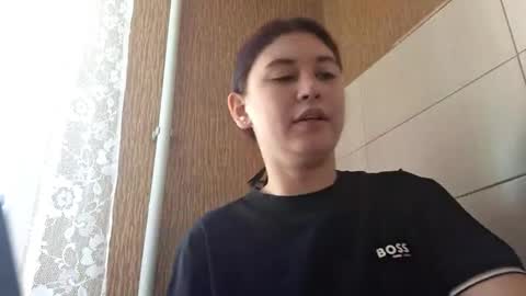 Snapshot of michellepoll chatting on 03-02-26, 10:33 Leila online show from 03-02-26, 10:33