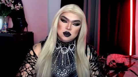 Snapshot of michellevixen921 chatting on 10-29-25, 05:36 Michelle online show from 10-29-25, 05:36