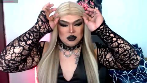 Snapshot of michellevixen921 chatting on 11-04-25, 06:34 Michelle online show from 11-04-25, 06:34