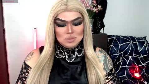 Snapshot of michellevixen921 chatting on 11-14-25, 06:28 Michelle online show from 11-14-25, 06:28