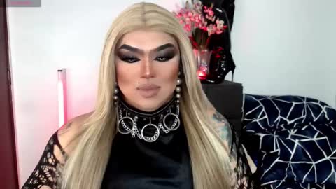 Snapshot of michellevixen921 chatting on 11-16-25, 06:08 Michelle online show from 11-16-25, 06:08