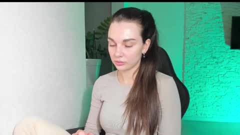 Snapshot of michelliibeautiful chatting on 10-14-25, 03:57 Michellee online show from 10-14-25, 03:57