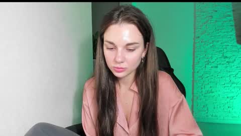 Snapshot of michelliibeautiful chatting on 11-13-25, 06:29 Michellee online show from 11-13-25, 06:29